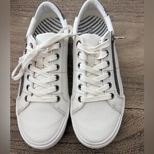 Taos Z Soul Stylish Platform Sneaker NWOT Size 8 White/Pewter